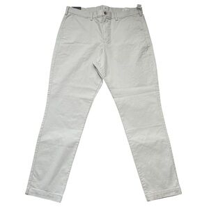 GAP Men's Light Gray Chinos Essential Khaki Straight Taper Jeans Pants
